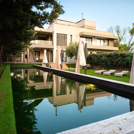 Villa Garden Retreat *