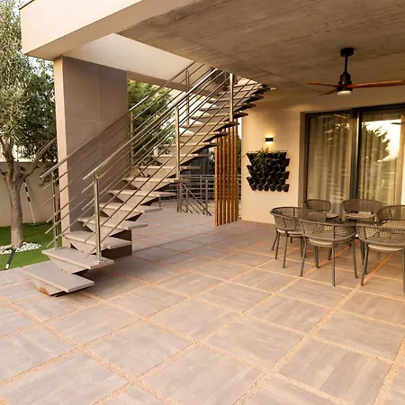 Garden Retreat *